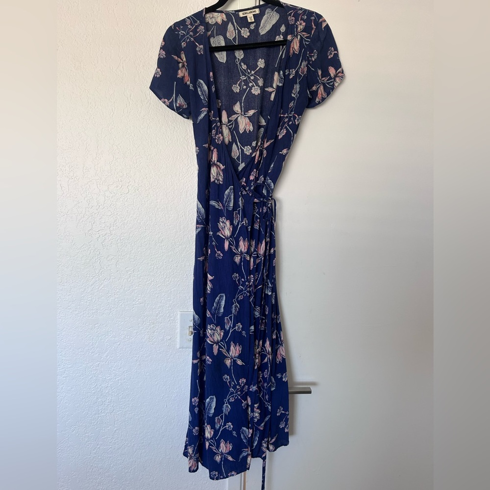 Billabong wrap dress